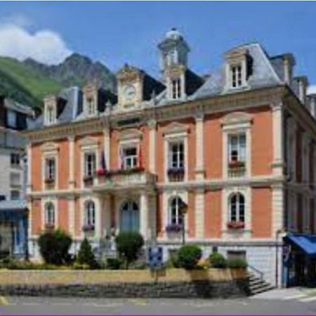 T2 Renove Avec Terrasse, Parking Prive, Local Velos A Cauterets - Fr-1-401-290 Eksteriør billede