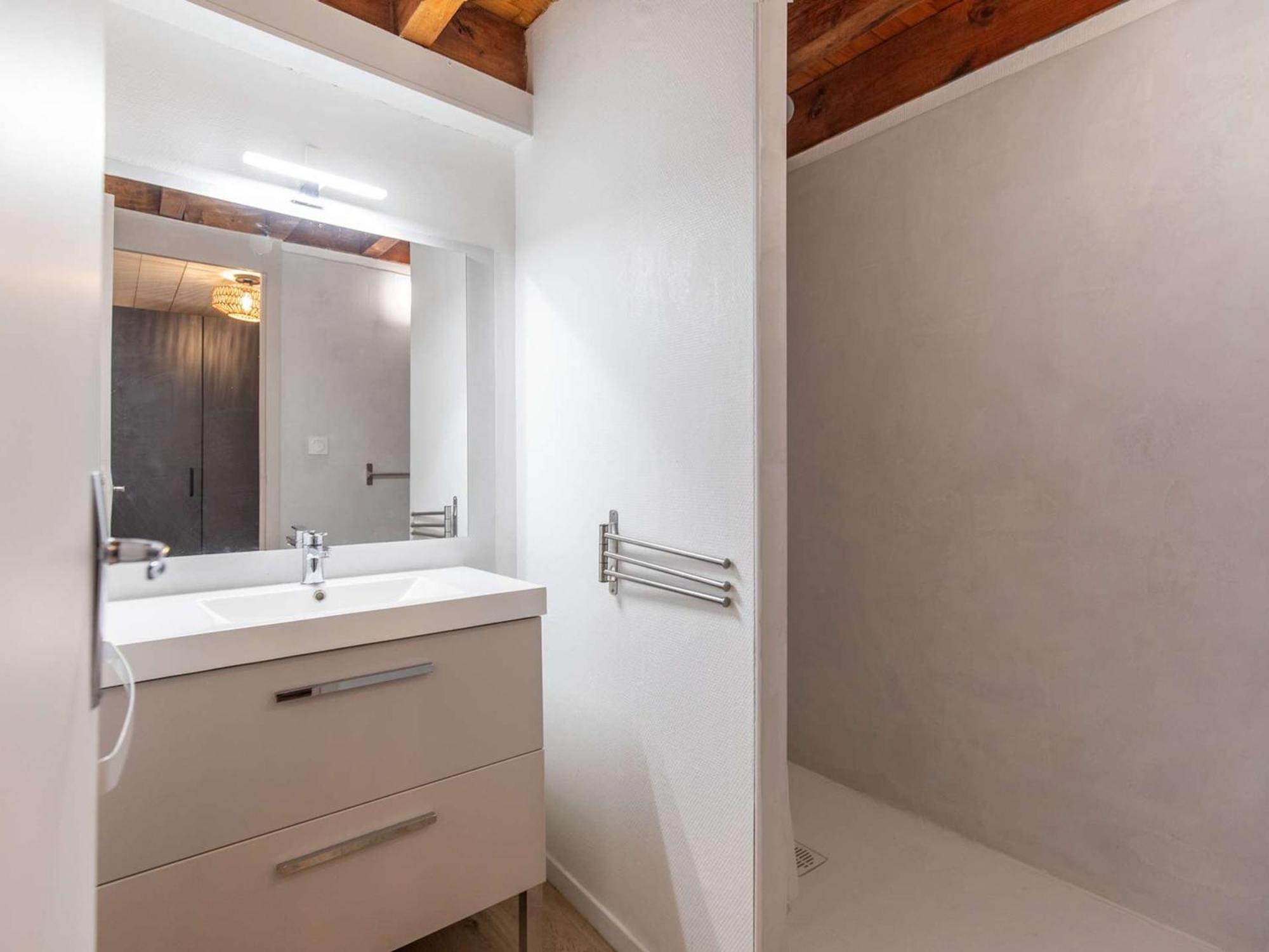 T2 Renove Avec Terrasse, Parking Prive, Local Velos A Cauterets - Fr-1-401-290 Eksteriør billede